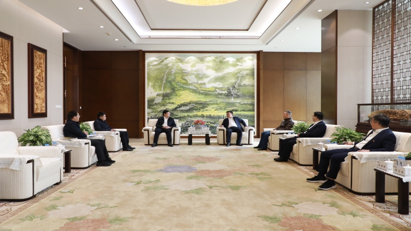 雨花区区委书记黄军其一行到访中机国际