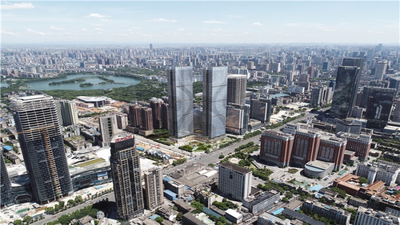 以匠心树立城市标杆一一记长沙华远·华时代项目A塔主体封顶